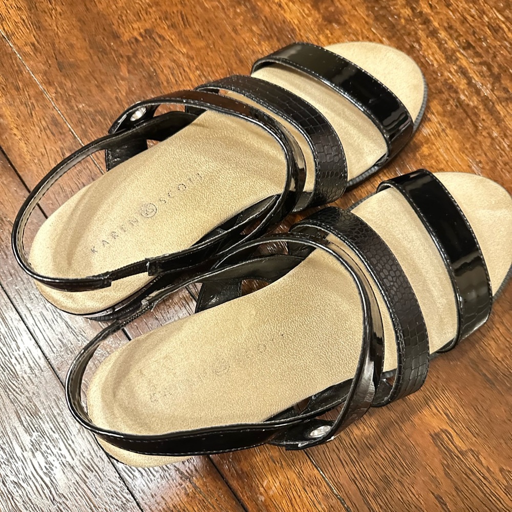 Karen Scott Black and Tan Sandals for Women
